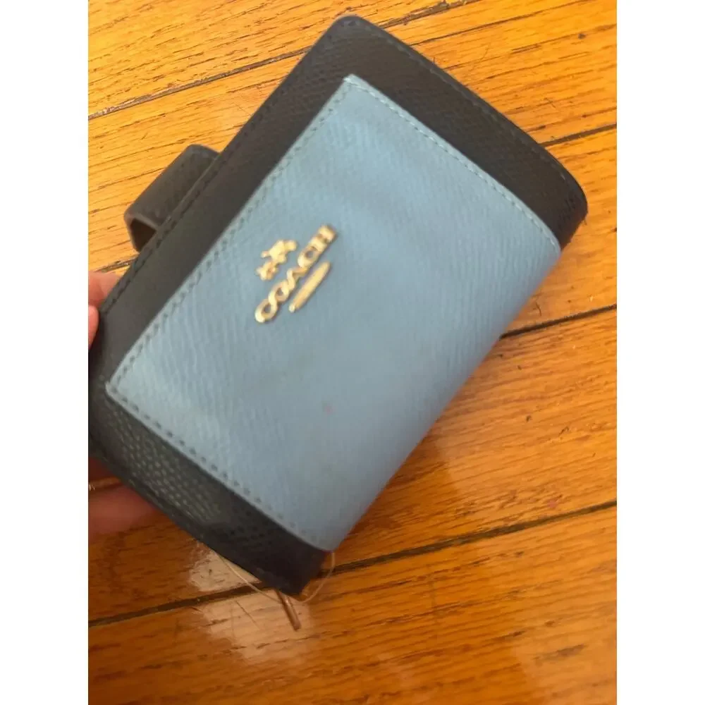 Coach F53839 Colorblock Crossgrain Leather Medium Corner Zip Wallet (600